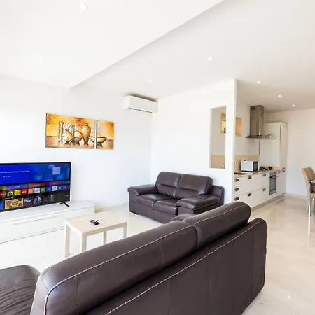 2-bed Ph Private Rooftop Jacuzzisea Views Appartement *