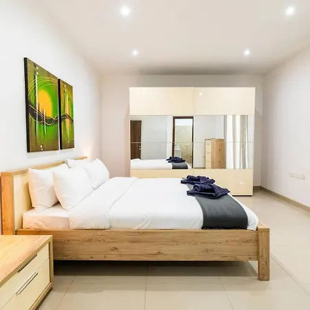 2-bed Ph Private Rooftop Jacuzzisea Views Appartement
